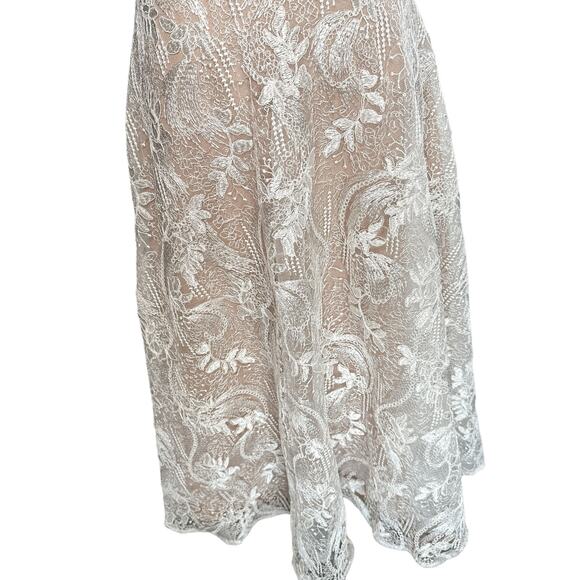 Dress the Population NEW Elisa Vine Embroidered Midi Dress White Nude Small - Picture 8 of 16